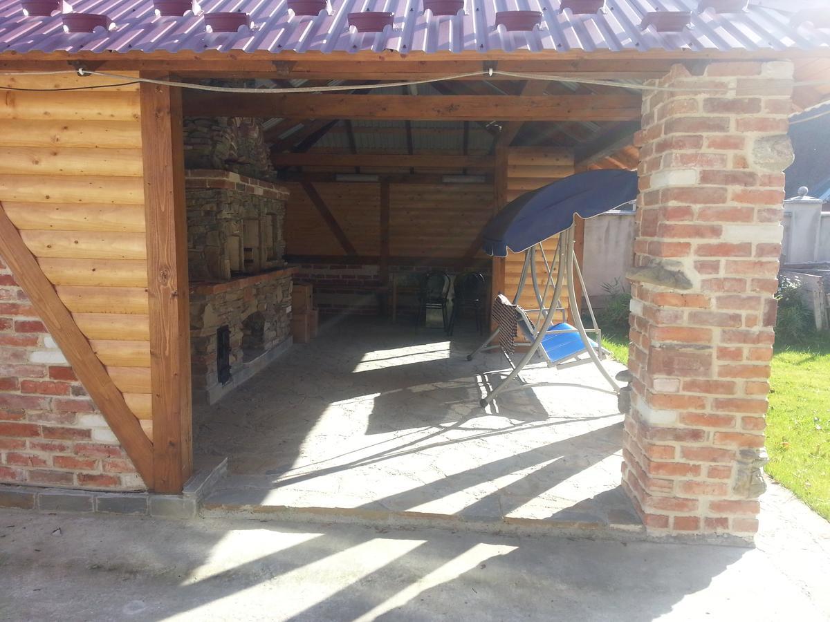 Котедж Relax Yaremche Exterior photo
